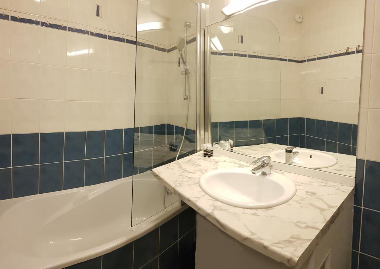 אולורן-סנט-מארי Hotel De La Paix מראה חיצוני תמונה